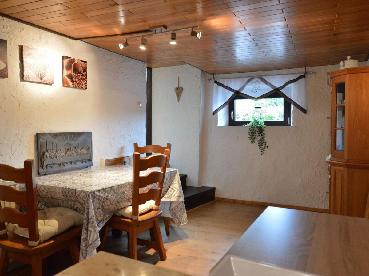 Apartment With Garden In A Wooded Setting Auw bei Prum Exteriör bild
