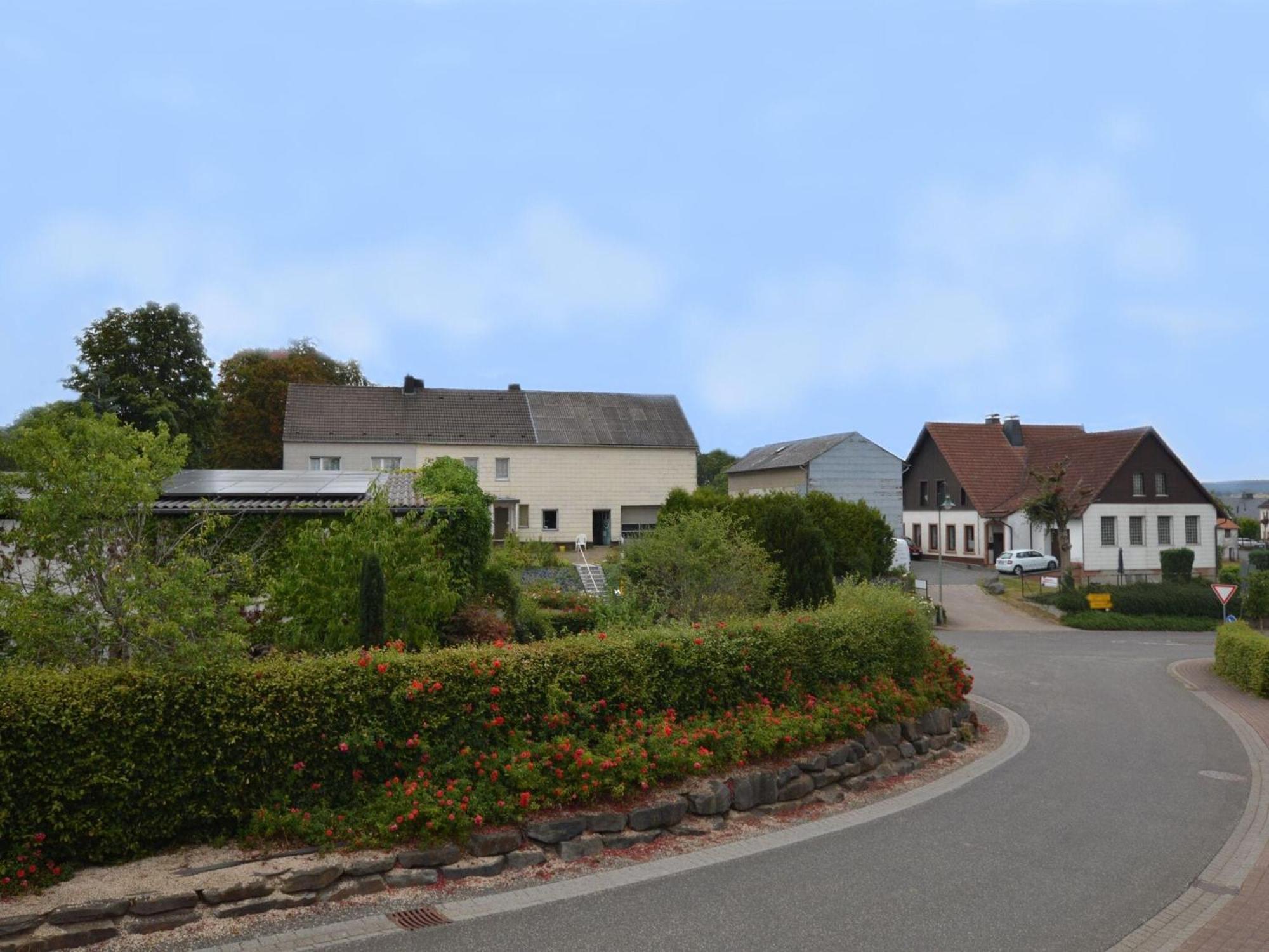 Apartment With Garden In A Wooded Setting Auw bei Prum Exteriör bild
